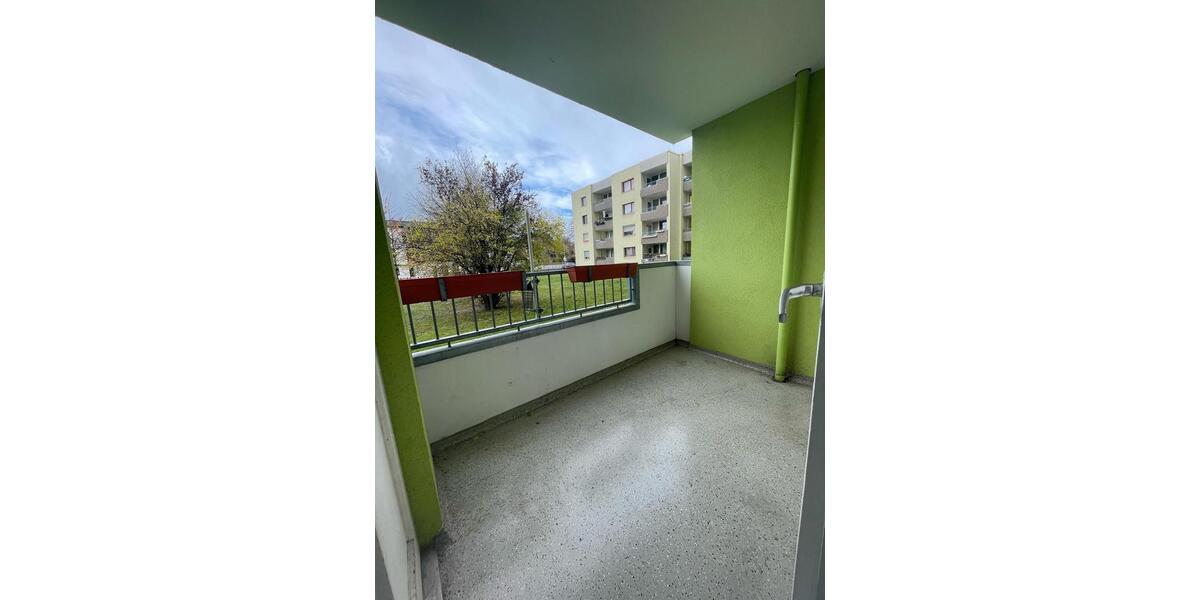 Helle 2 Zimmer EG Wohnung mit Balkon 2 zimmer