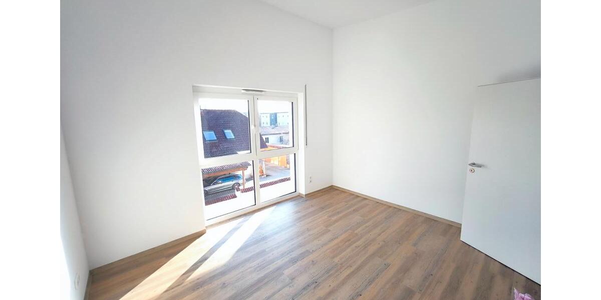 Etagenwohnung Bad Königshofen im Grabfeld - 3 Zimmer, 76 m&sup2;, 750&euro; | Angebot:26278717