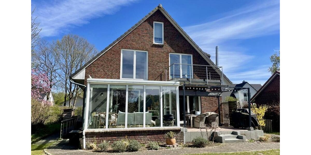 Einfamilienhaus Molfsee - 8 Zimmer, 250 m&sup2;, 3.300&euro; | Angebot:26490111