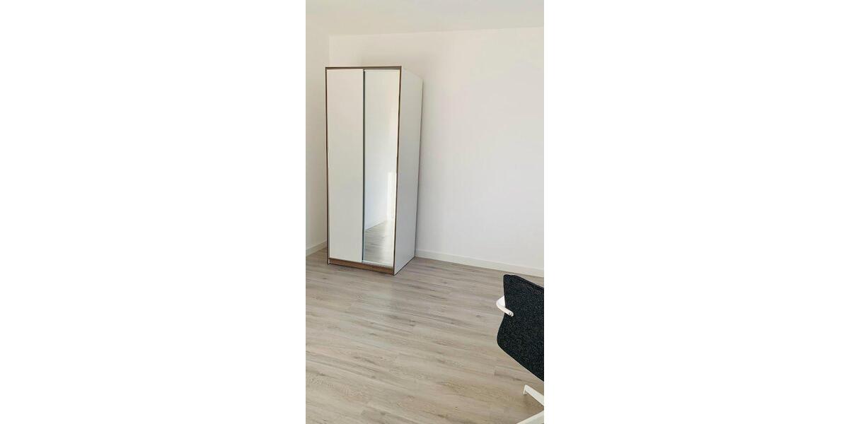 Wohnen auf Zeit Reutlingen Reutlingen (Kernstadt) - 1 Zimmer, 10 m&sup2;, 490&euro; | Angebot:26684194