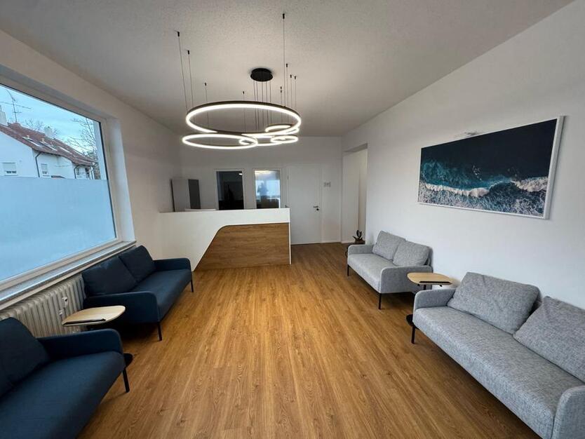 Praxisräume zur Untermietung neu renoviert Fertigstellung 03.25