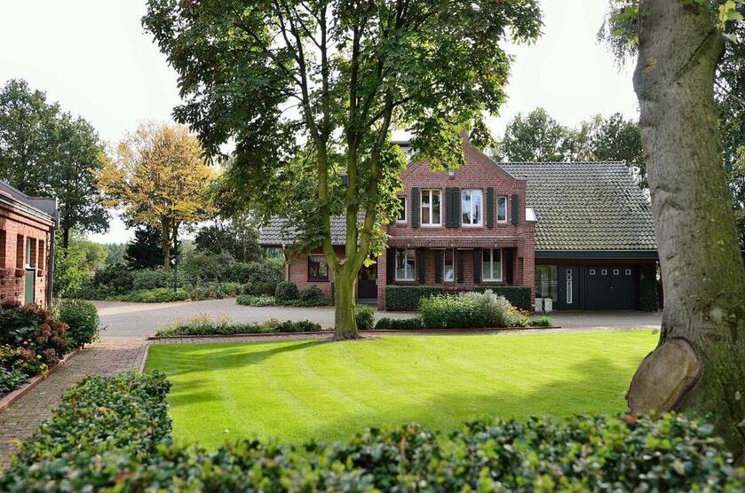 Große FerienWohnung auf Bauernhof mit Ponys, Pferden und Badesee