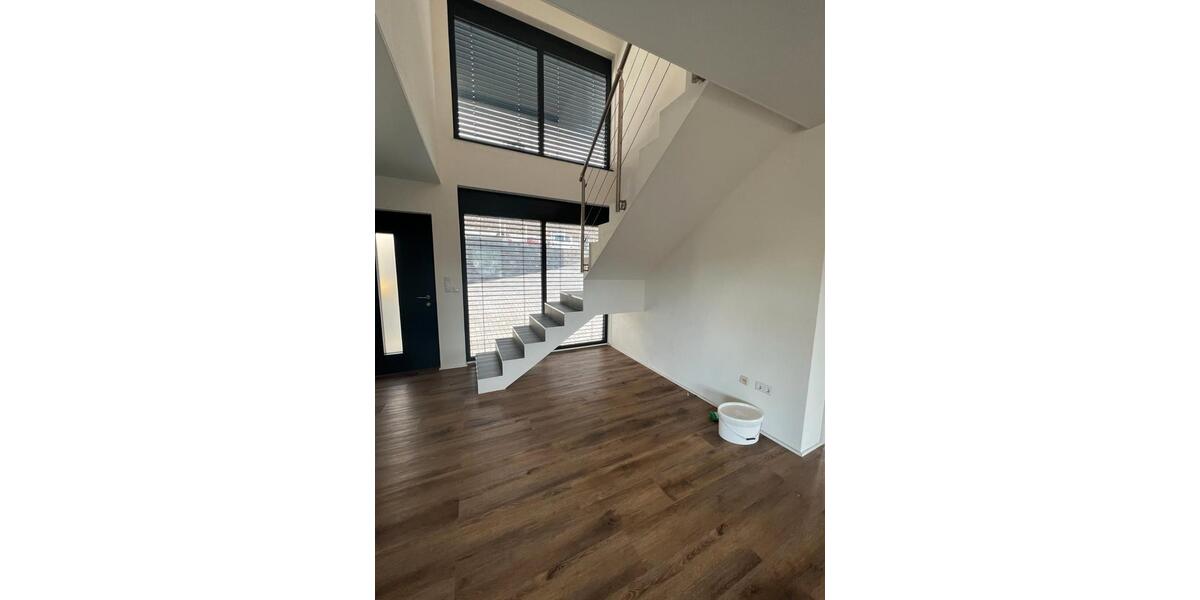 Maisonettenwohnung Siegen - 4 Zimmer, 175 m&sup2;, 1.900&euro; | Angebot:26531295