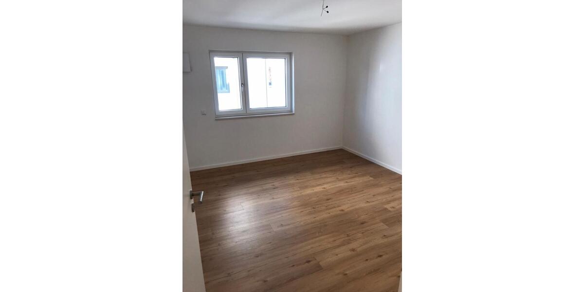Etagenwohnung Taufkirchen (Vils) - 3 Zimmer, 82 m&sup2;, 1.100&euro; | Angebot:26042081