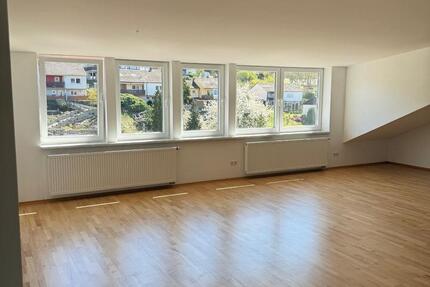 Wohnung Knittlingen - 3 Zimmer, 96 m&sup2;, 850&euro; | Angebot:26073135