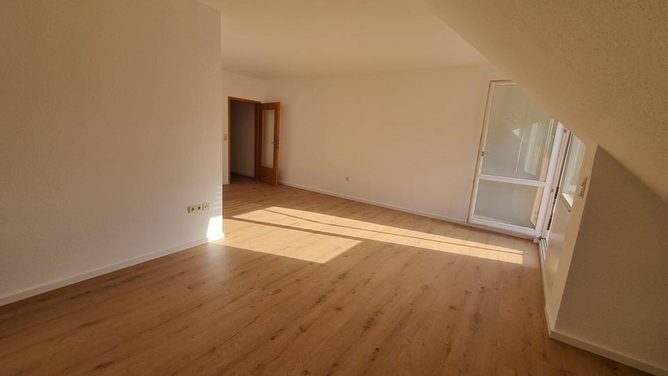 Dachgeschoßwohnung Bad Neustadt an der Saale - 2 Zimmer, 68 m&sup2;, 600&euro; | Angebot:25292374