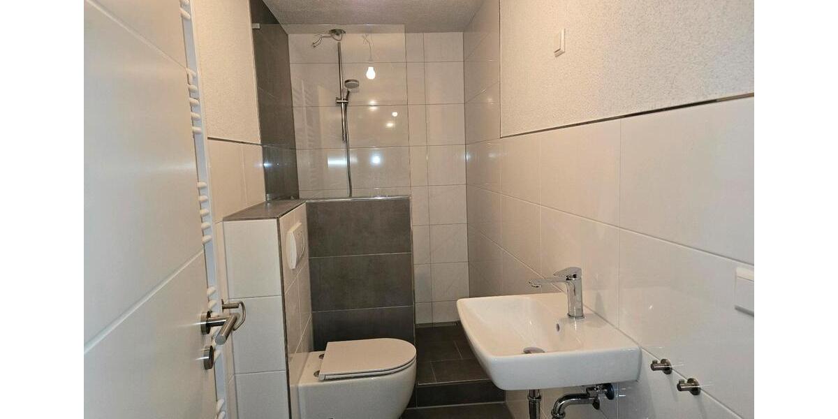 Etagenwohnung Oberzent - 2 Zimmer, 38 m&sup2;, 423&euro; | Angebot:25718542