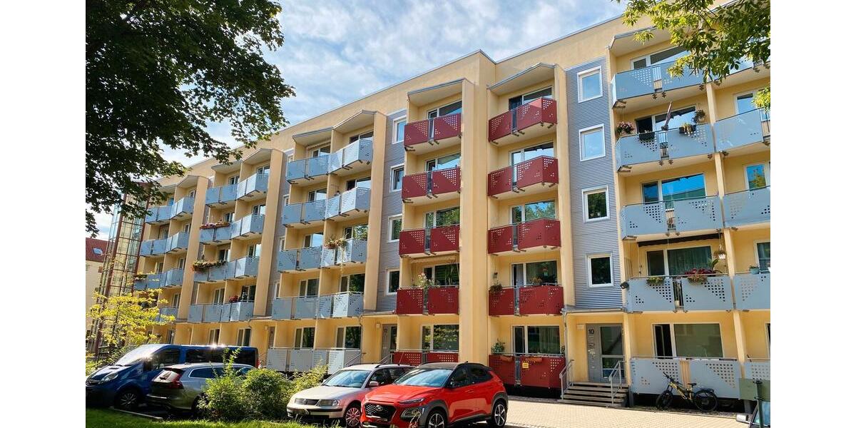 Helle 2-Zimmer-Wohnung mit 2 Balkonen | optional mit SP 2 zimmer