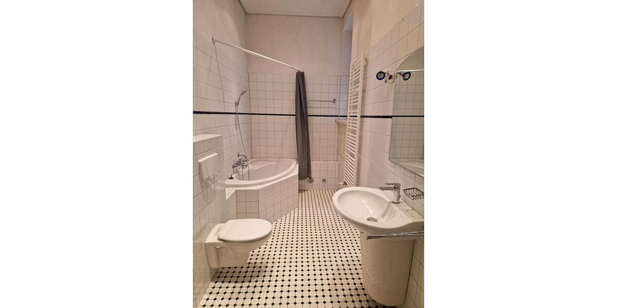 Etagenwohnung Wismar Altstadt - 5 Zimmer, 198 m&sup2;, 1.800&euro; | Angebot:25638478