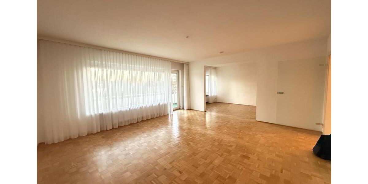 Schöne, helle 4,5 Zimmer Wohnung mit 125qm zentral in Laim 4 zimmer