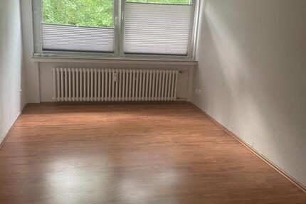 2,5 Zimmer - nähe City - 2 Ebenen - großer Balkon - 1. OG