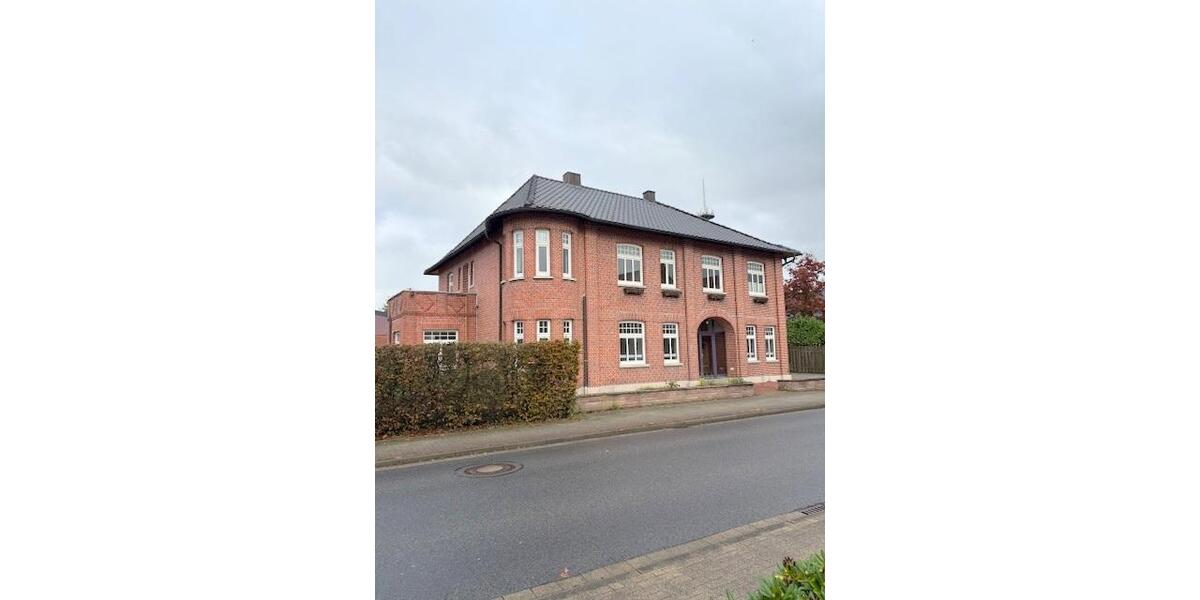 Einfamilienhaus Werlte - 9 Zimmer, 373 m&sup2;, 2.000&euro; | Angebot:23598638
