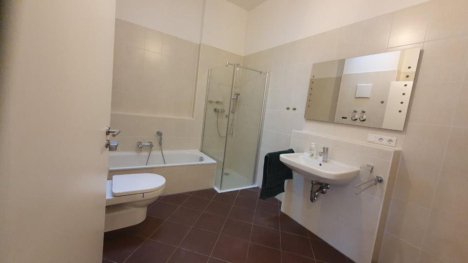 Helle 2-Zimmer Penthouse-Wohnung mit Balkon in Friedrichshofen 2 zimmer