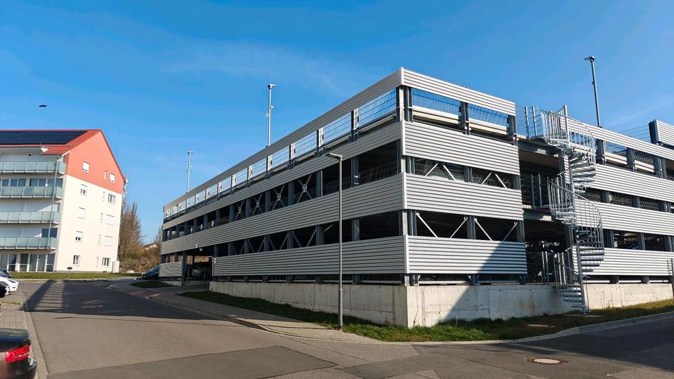 Etagenwohnung Schkeuditz - 4 Zimmer, 102 m&sup2;, 1.050&euro; | Angebot:25253511