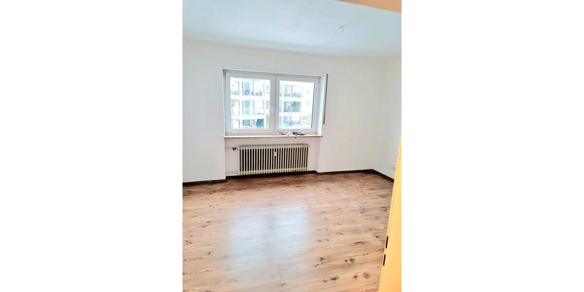 Etagenwohnung Bayreuth City - 3 Zimmer, 79 m&sup2;, 1.000&euro; | Angebot:24877712