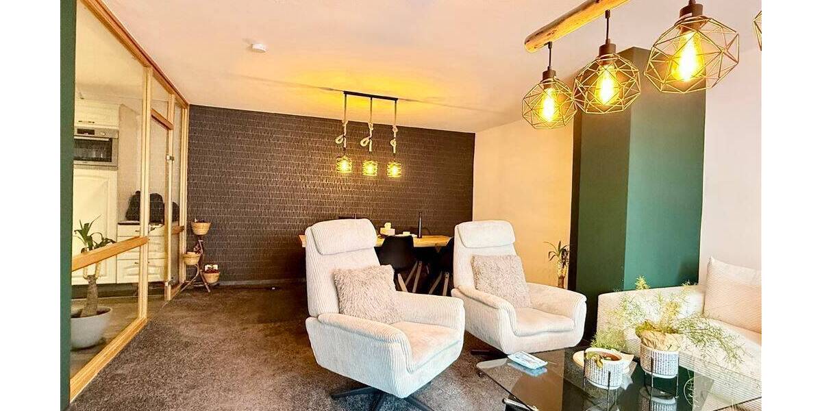 Zimmer Aurich Innenstadt - 3 Zimmer, 95 m&sup2;, 650&euro; | Angebot:25986236