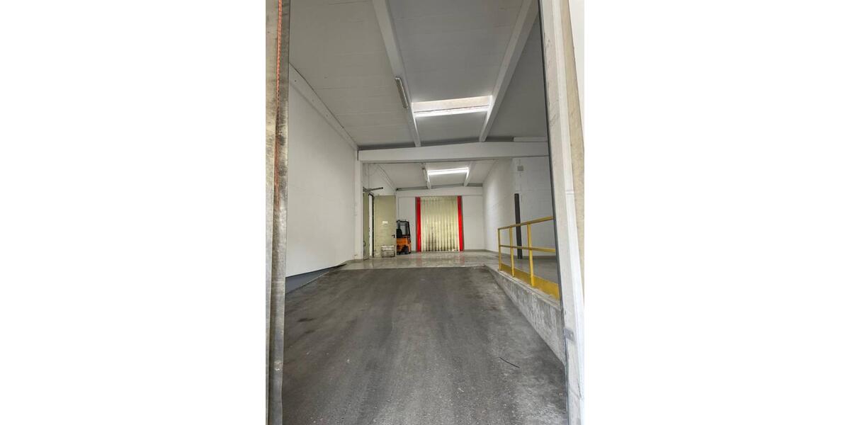 Lagerhalle, Lagerfläche, Halle, Lagerplatz zu vermieten 1.600 zimmer