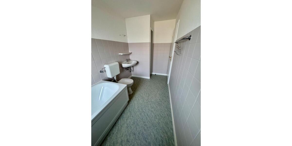 Etagenwohnung Bad Pyrmont - 3 Zimmer, 87 m&sup2;, 600&euro; | Angebot:24982216