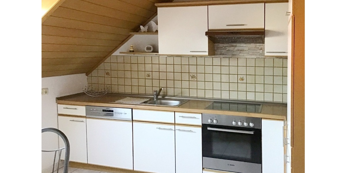 Dachgeschosswohnung in ruhiger Wohnlage - Dachgeschoßwohnung Ebensfeld | Angebot:26557987