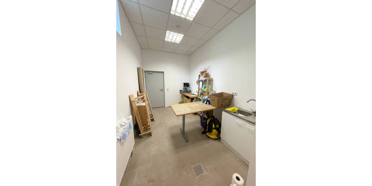 Gewerbeobjekt Lauter-Bernsbach Lauter - 1 Zimmer, 92 m&sup2;, 999&euro; | Angebot:26629501