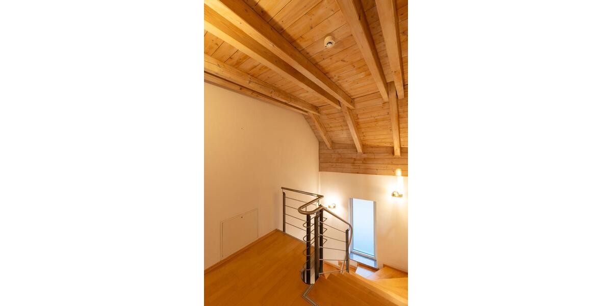 Einfamilienhaus Essenbach - 6 Zimmer, 180 m&sup2;, 2.750&euro; | Angebot:24787569