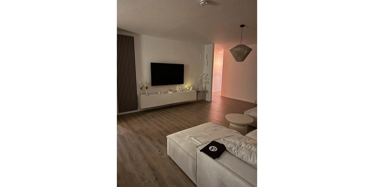 Erdgeschoßwohnung Düsseldorf Stadtbezirk 6 - 4 Zimmer, 132 m&sup2;, 1.965&euro; | Angebot:26505516