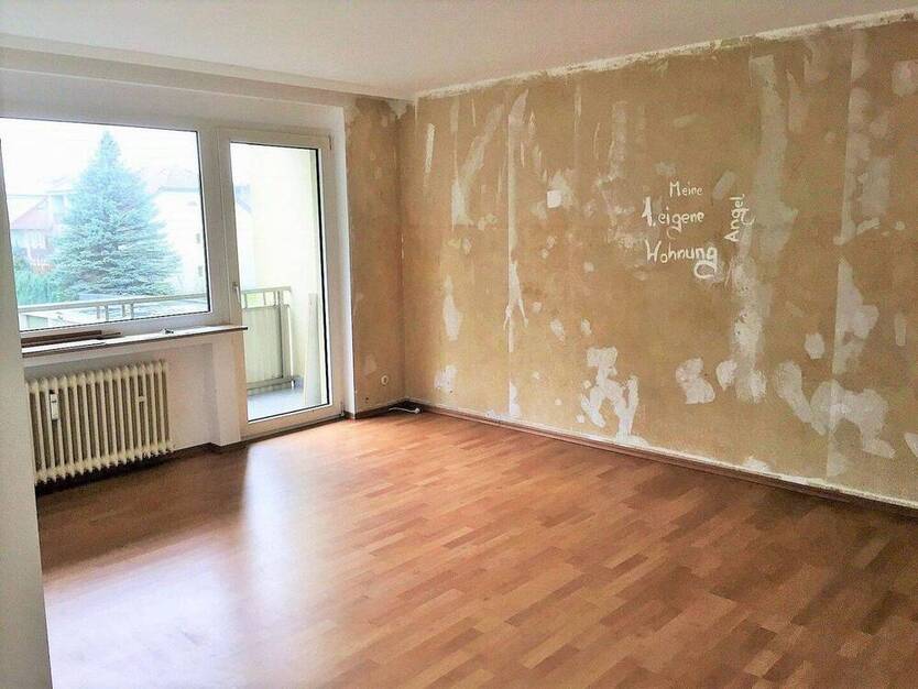 Lev.-Quettingen, ruhiges Appartement, 1.OG, ca. 37 m², 1 Zimmer, Balkon, Küche, Wannenbad