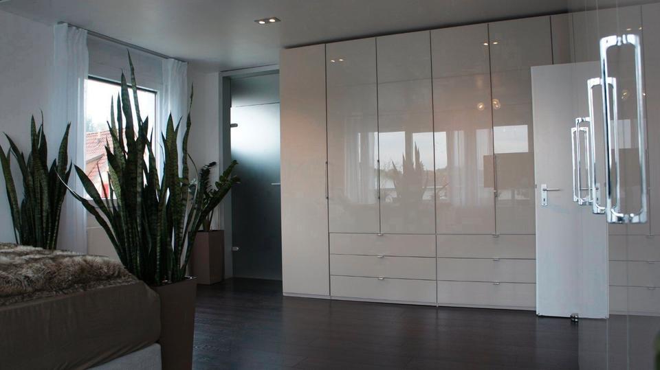 Wohnen auf Zeit Esslingen am Neckar Brühl - 6 Zimmer, 200 m&sup2;, 400&euro; | Angebot:25901250