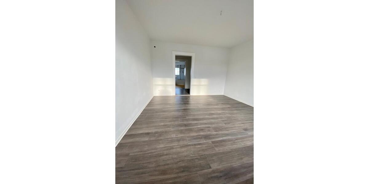 Zeitz Innenstadt, was braucht`s der Worte mehr? Gemütliche & moderne 4 Wohnung 4 zimmer