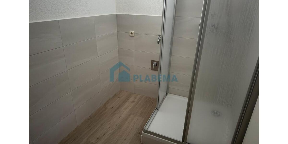 Dachgeschoßwohnung Schwerin Friedrichsthal - 4 Zimmer, 126 m&sup2;, 1.450&euro; | Angebot:24271386