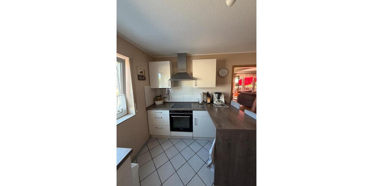 Erdgeschoßwohnung Achern - 4 Zimmer, 120 m&sup2;, 1.085&euro; | Angebot:26607095