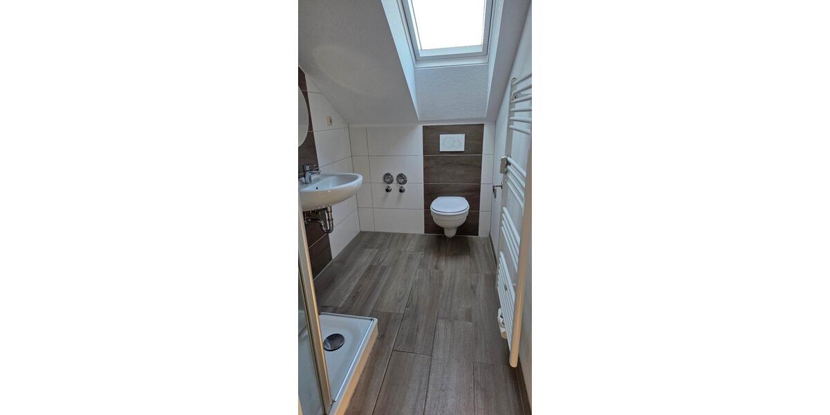 Dachgeschoßwohnung Hankensbüttel - 3.5 Zimmer, 77 m&sup2;, 500&euro; | Angebot:25874550