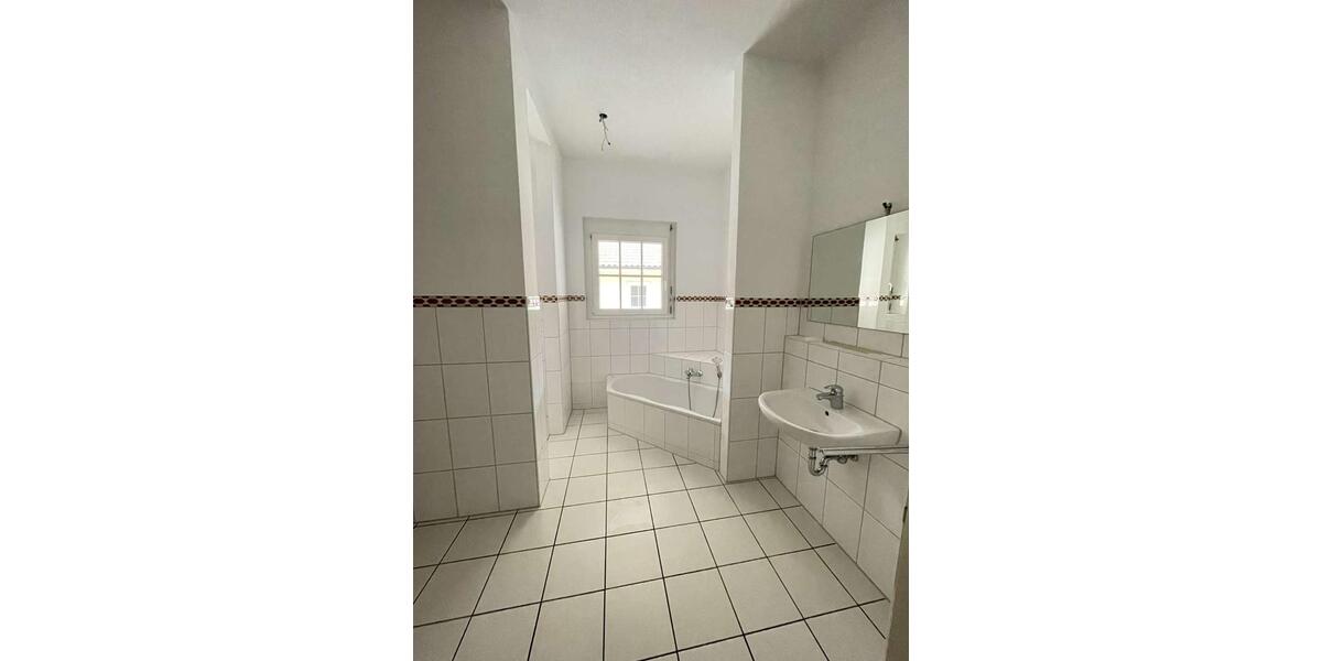 Etagenwohnung Waldshut-Tiengen Tiengen - 4 Zimmer, 158 m&sup2;, 1.500&euro; | Angebot:26479729