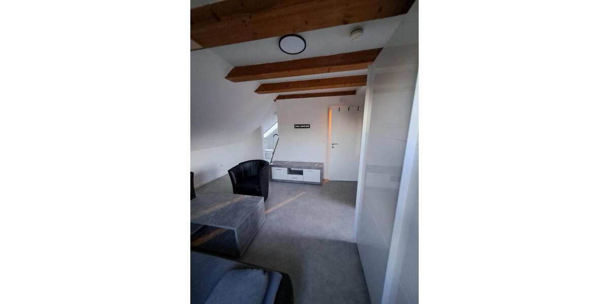 Dachgeschoßwohnung Neumünster Böcklersiedlung - 1 Zimmer, 22 m&sup2;, 650&euro; | Angebot:25758849