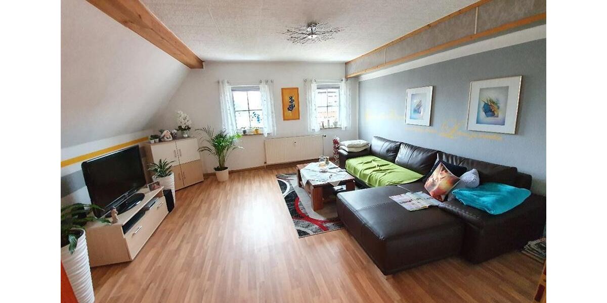Dachgeschoßwohnung Ebensfeld - 2.5 Zimmer, 70 m&sup2;, 490&euro; | Angebot:26253186