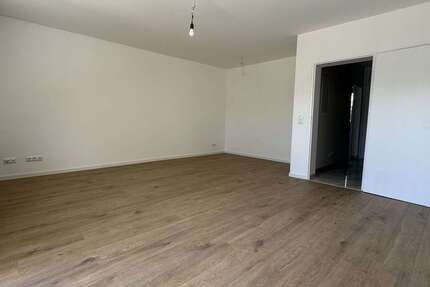 Haus zum Mieten in Frankfurt am Main 2.100 € 127 m² 5 zimmer