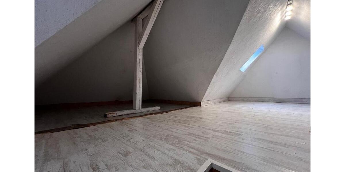 Dachgeschoßwohnung Celle - 3 Zimmer, 70 m&sup2;, 800&euro; | Angebot:24153565