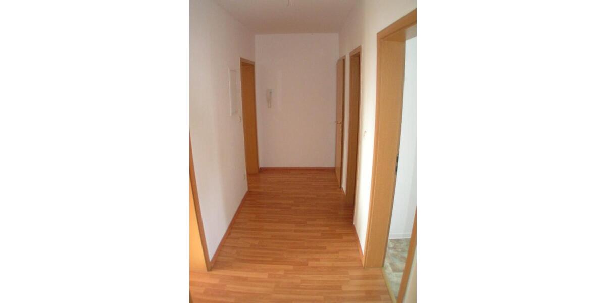 Werdau-Süd, 3-Raum-Dachgeschoss-Wohnung 2 zimmer