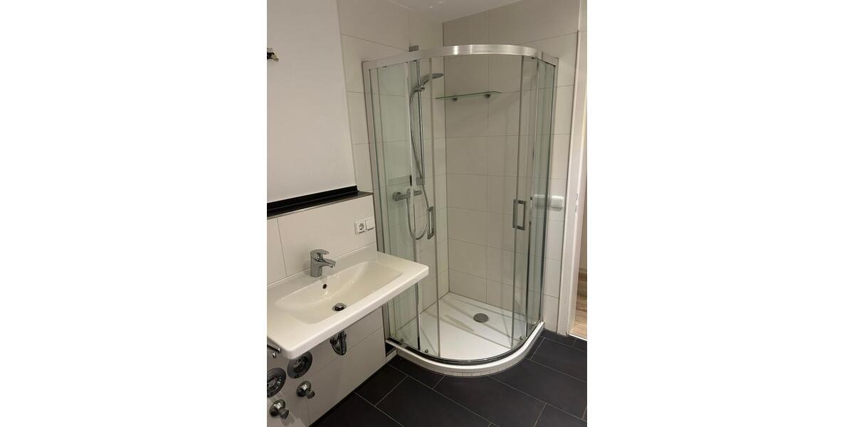 Erdgeschoßwohnung Tutzing - 2.5 Zimmer, 65 m&sup2;, 865&euro; | Angebot:26609472