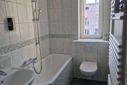 Wohnung zum Mieten in Schönebeck 330 € 54.04 m² 2 zimmer