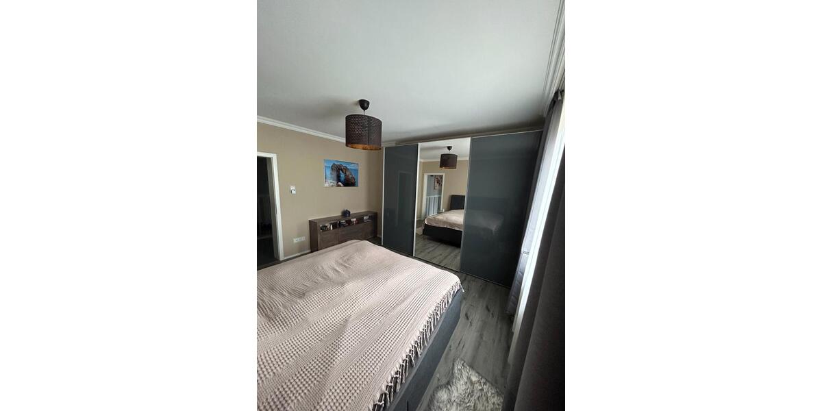 Etagenwohnung Kassel - 4 Zimmer, 105 m&sup2;, 1.200&euro; | Angebot:26623487