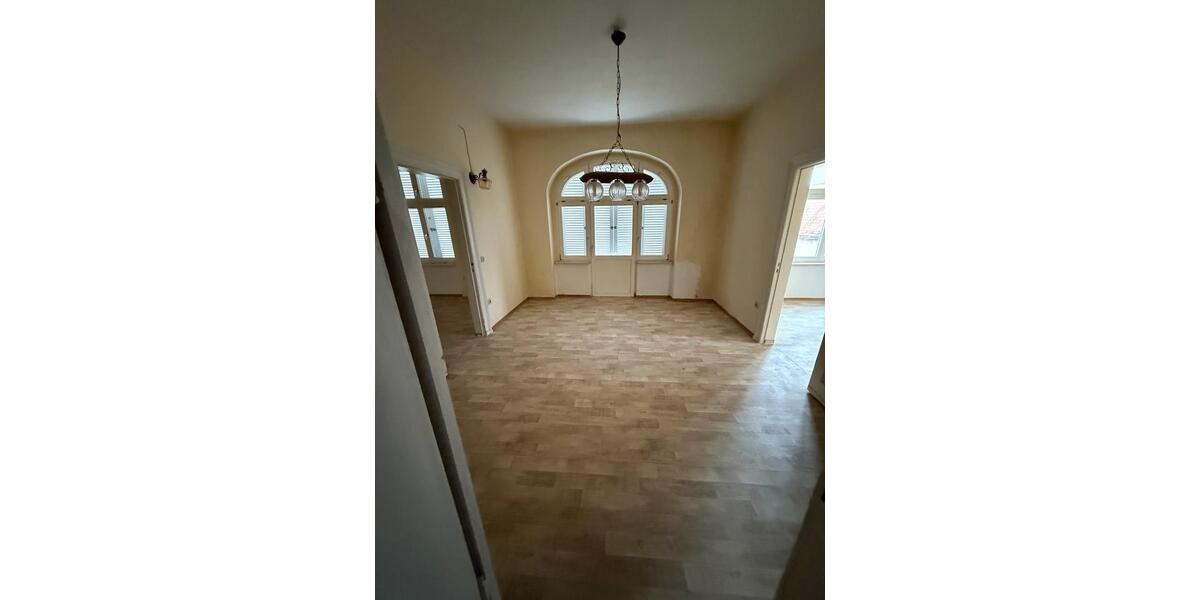 Hochparterre Arnstein - 4 Zimmer, 475&euro; | Angebot:21318019