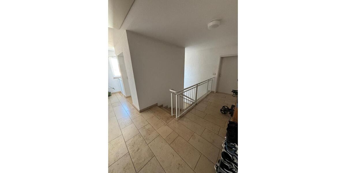 Dachgeschoßwohnung Hildburghausen - 2 Zimmer, 53 m&sup2;, 530&euro; | Angebot:26279344