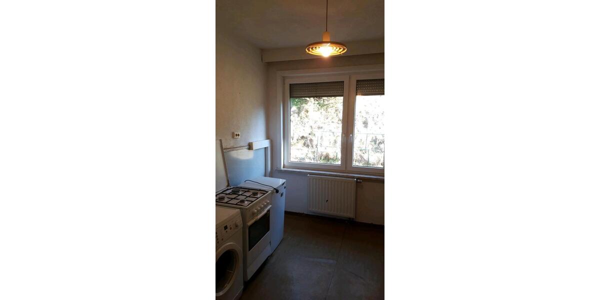 Etagenwohnung Neuhaus am Rennweg - 4 Zimmer, 100 m&sup2;, 400&euro; | Angebot:26289124