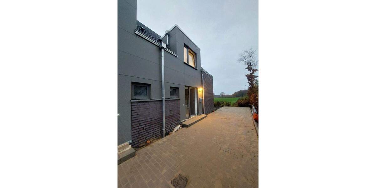 Exklusive Architekten-Doppelhaushälfte zu vermieten in Prisdorf Nähe Hamburg 5 zimmer