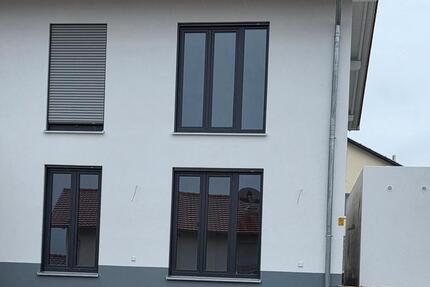 Haus Simbach - 5 Zimmer, 157 m&sup2;, 1.350&euro; | Angebot:26634668