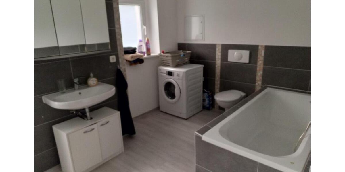Etagenwohnung Neetzow-Liepen Liepen - 5 Zimmer, 130 m&sup2;, 750&euro; | Angebot:25919770