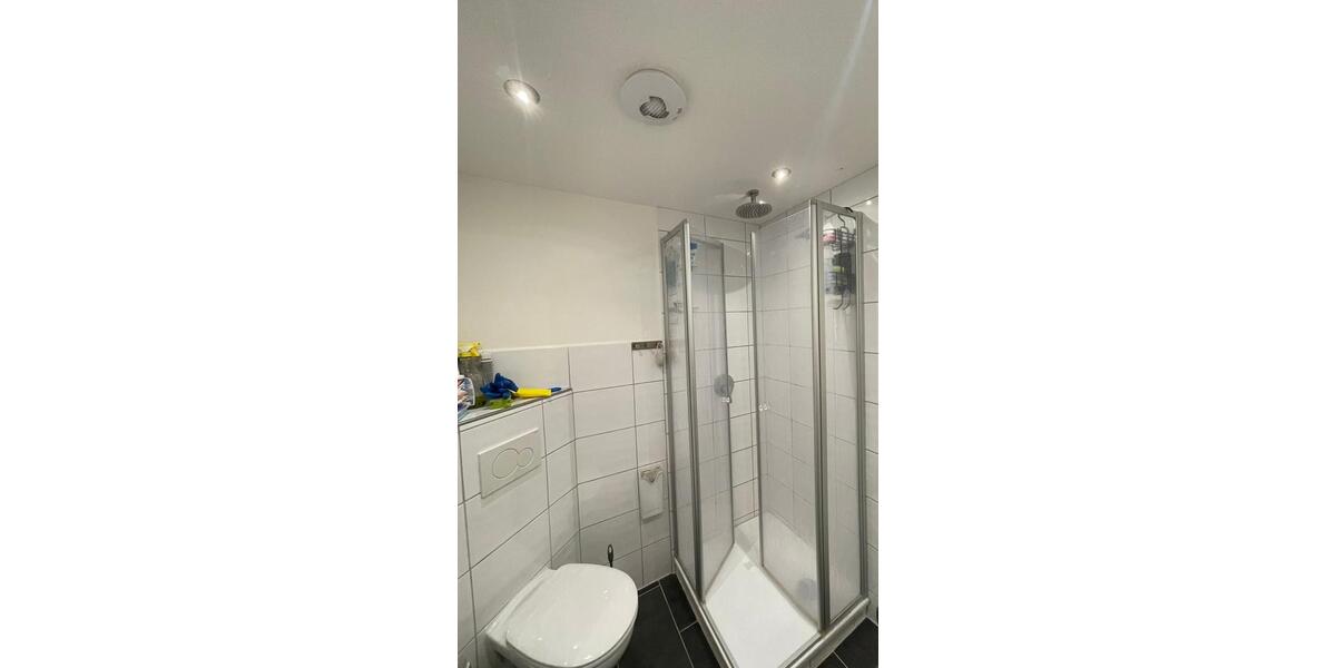 Helles Zimmer in einem privaten Studentenwohnheim zur Untermiete 1 zimmer