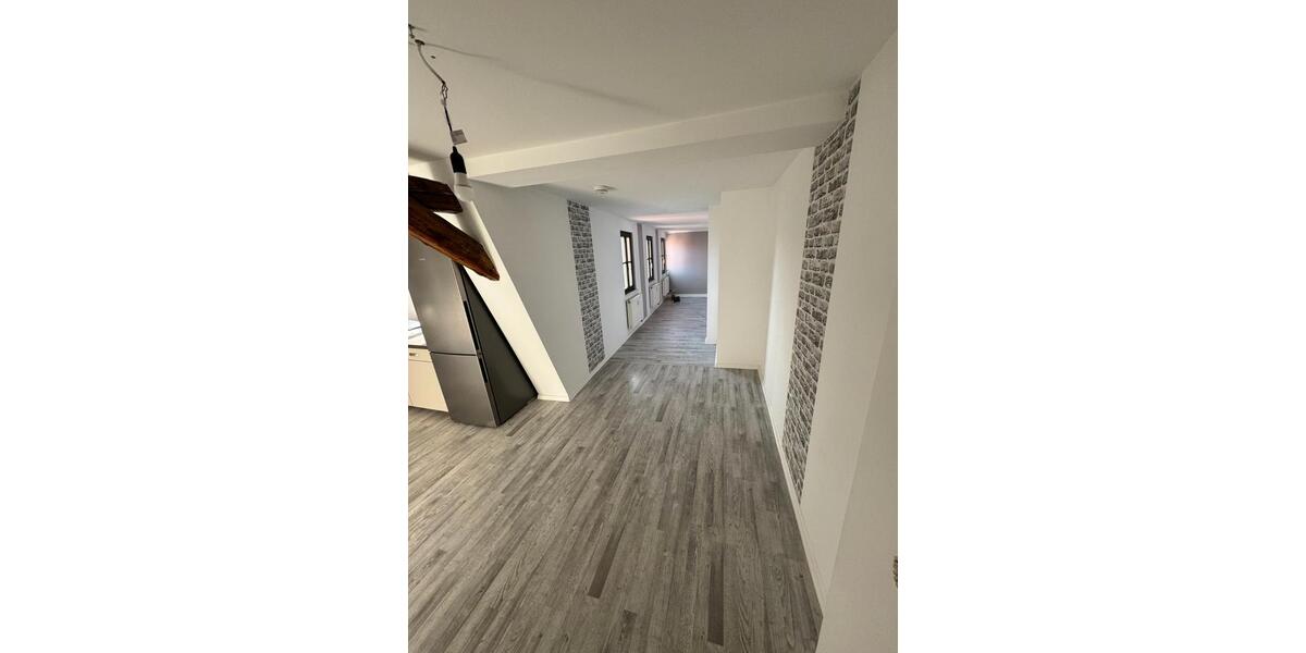 Dachgeschoßwohnung Freiberg - 2.5 Zimmer, 67 m&sup2;, 380&euro; | Angebot:26470199