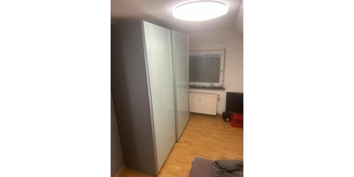 Dachgeschoßwohnung Langenlonsheim - 2 Zimmer, 45 m&sup2;, 700&euro; | Angebot:25755112